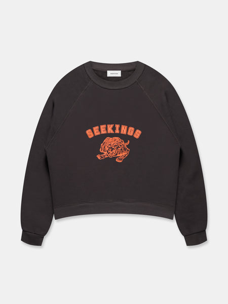SEEKINGS TIGER CREWNECK SWEATSHIRT IN WASHED BLACK