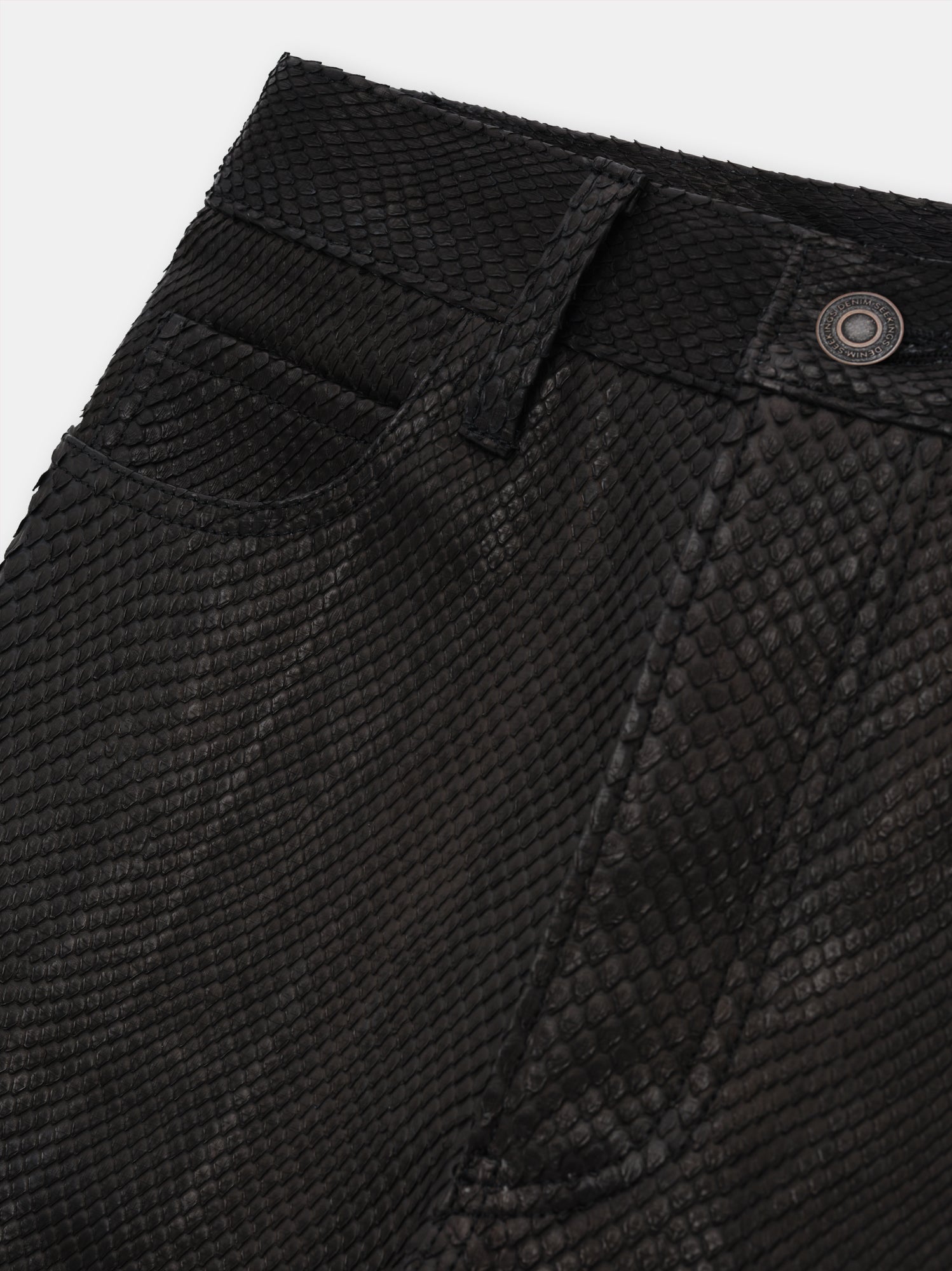 SLIM JEANS IN BLACK PYTHON LEATHER